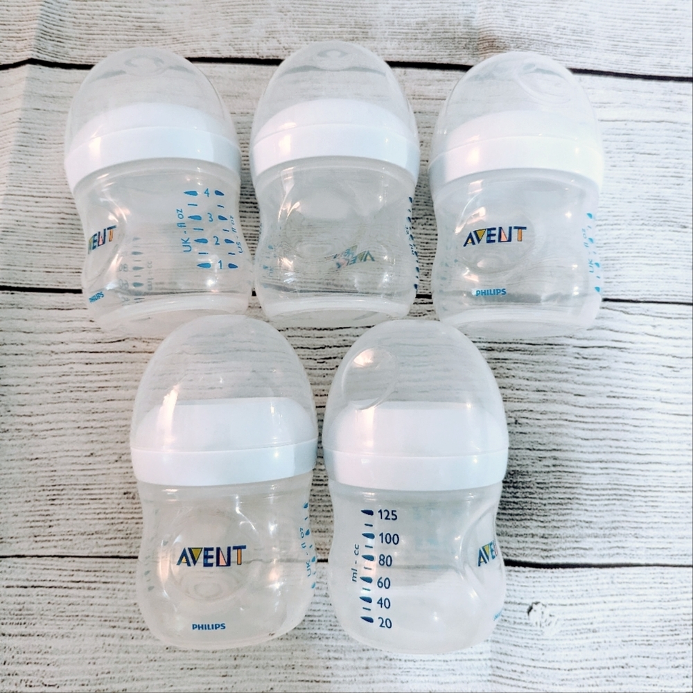 Lot of 5 Avent Natural 4oz bottles